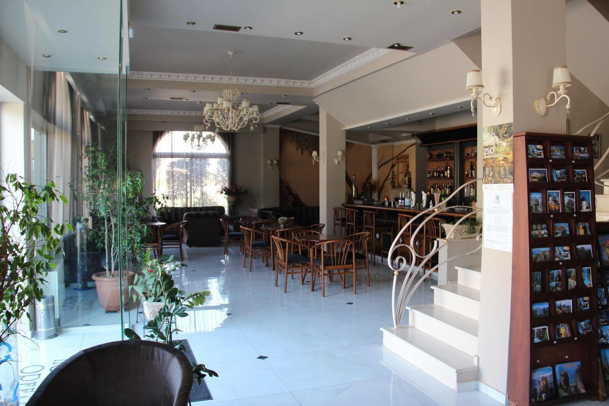 Hotel Orfeas Калампака Экстерьер фото